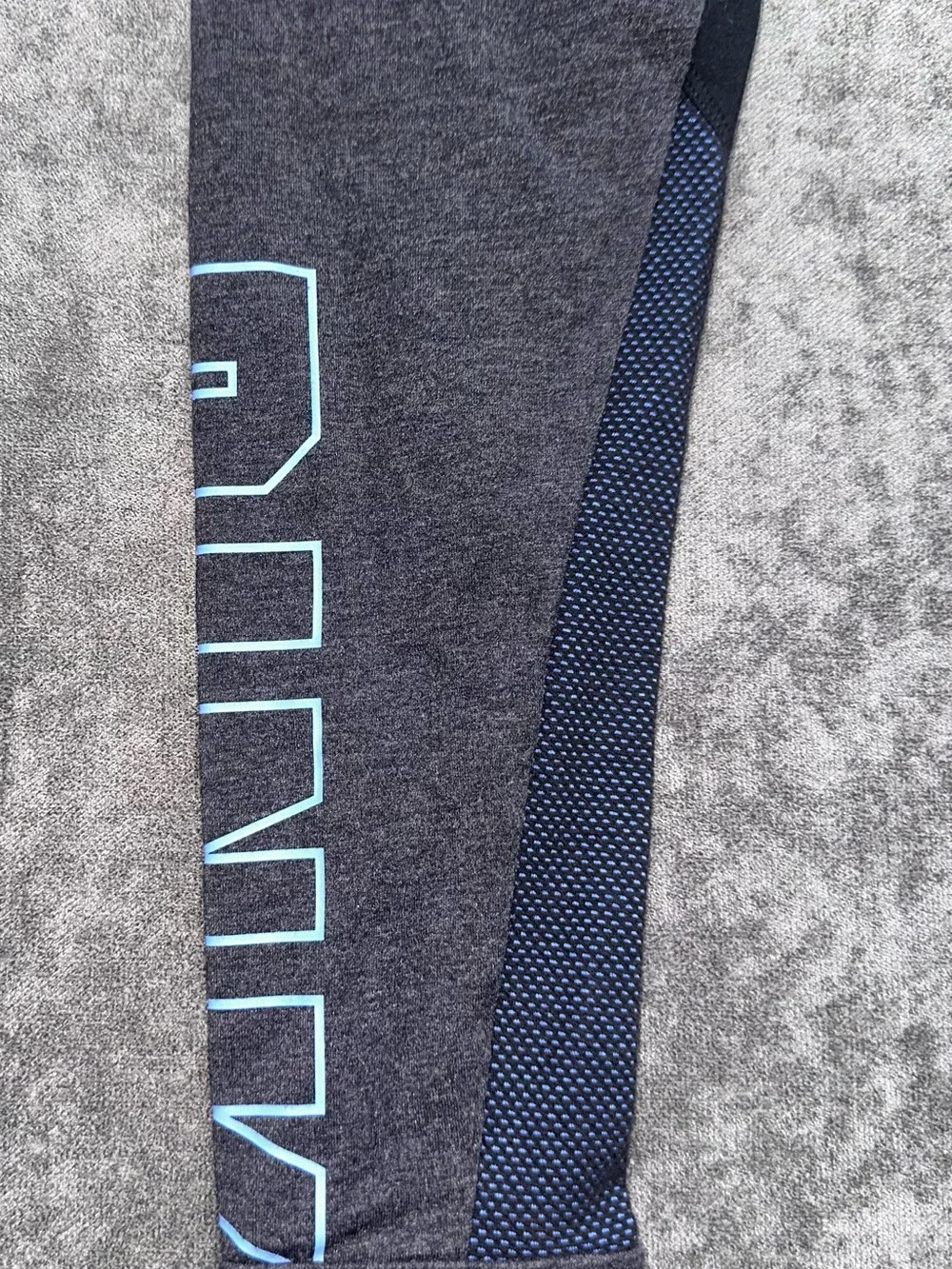 PINK Victoria's Secret Bright Blue Long-Sleeve Logo Tee & leggings (SET)